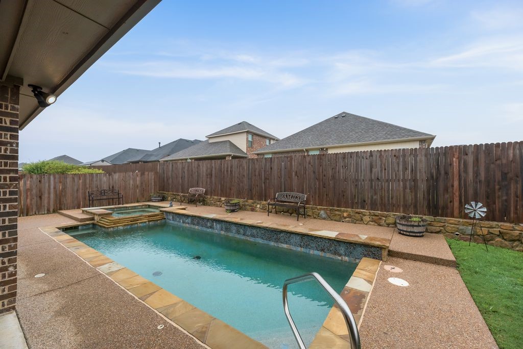 8116 Glenn Day Drive Arlington TX 76002