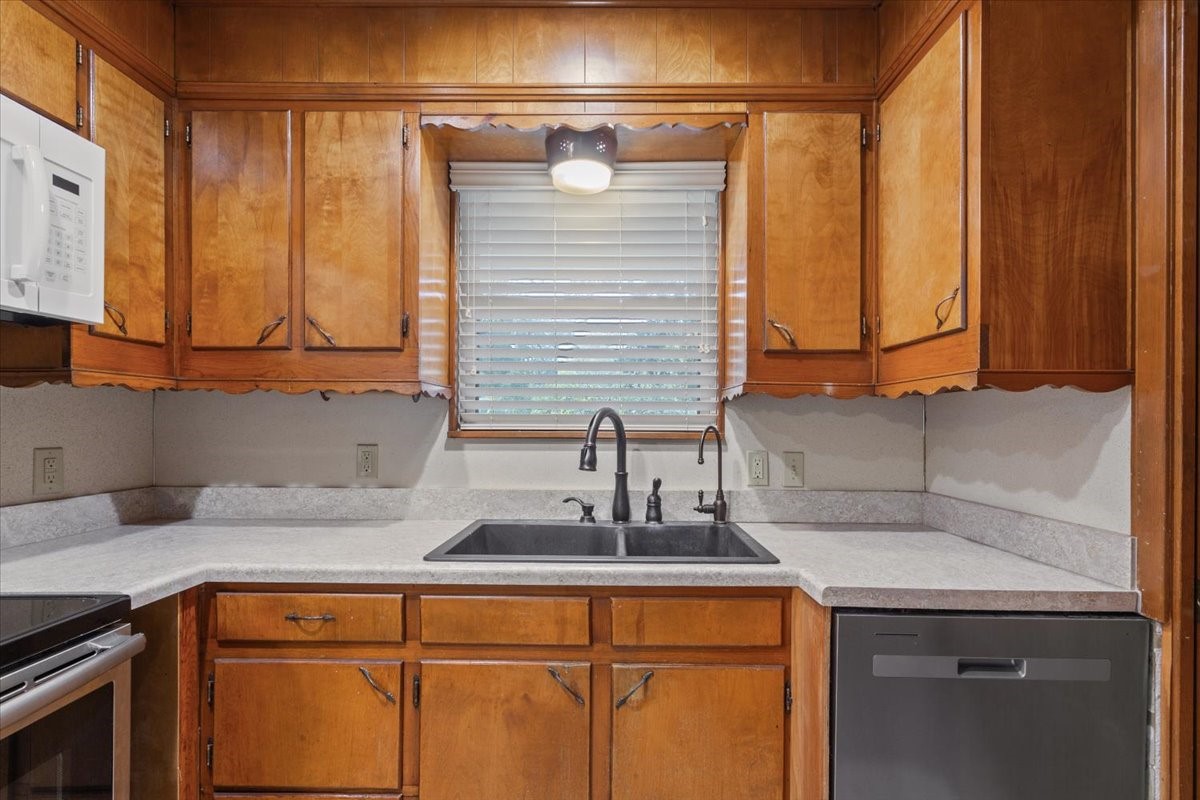 8756 Panther Drive Woodway TX 76712