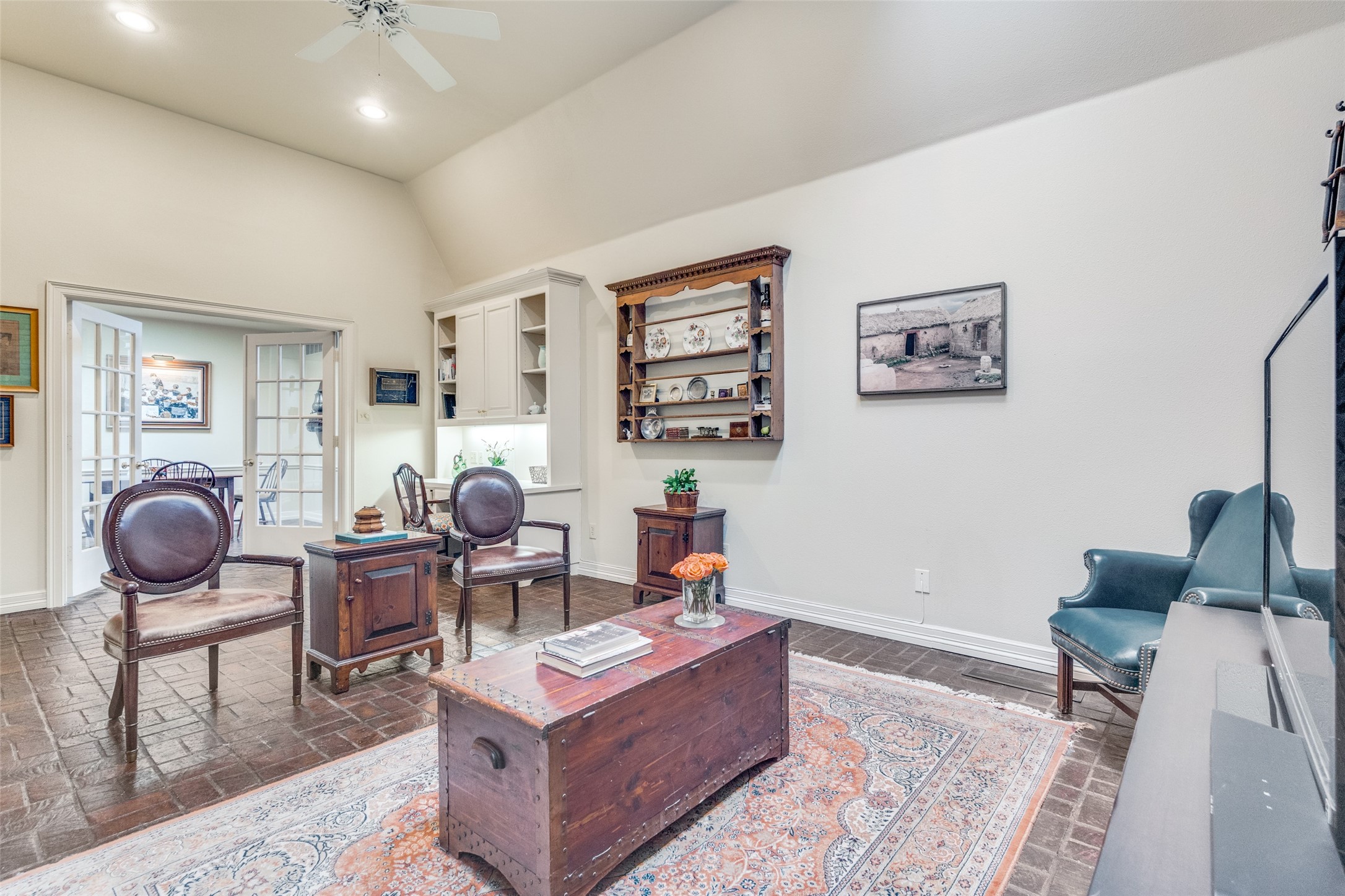 5845 Farquhar Lane Dallas TX 75209