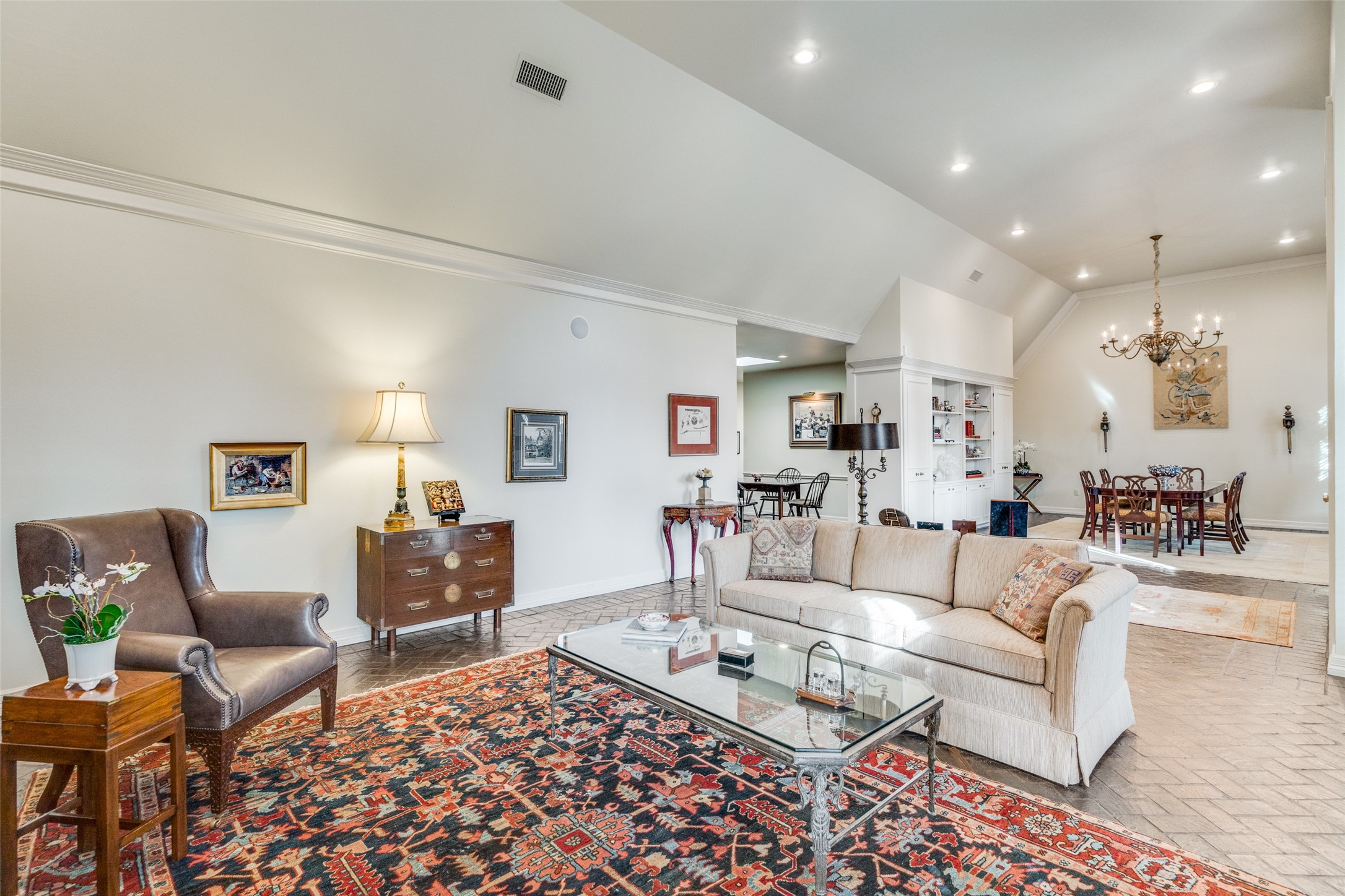 5845 Farquhar Lane Dallas TX 75209