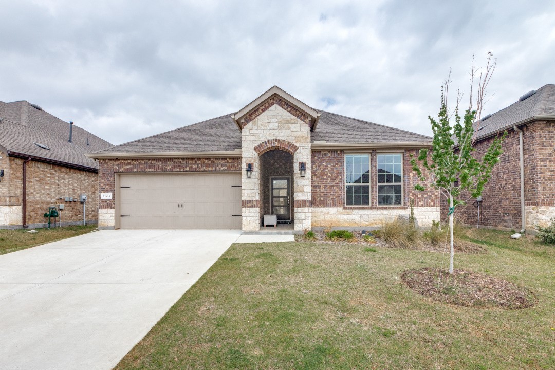 11213 Klondike Lane Aubrey TX 76227