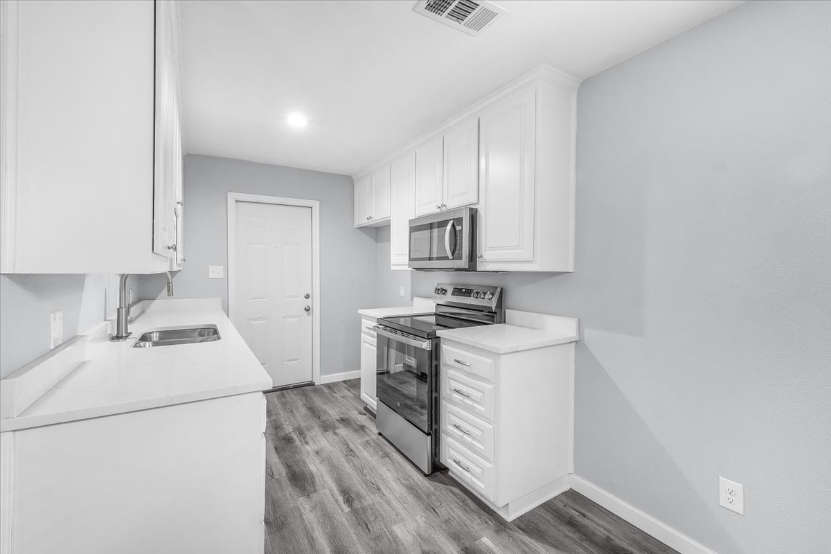 705 NW Hillery Street Burleson TX 76028