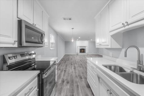 705 NW Hillery Street Burleson TX 76028