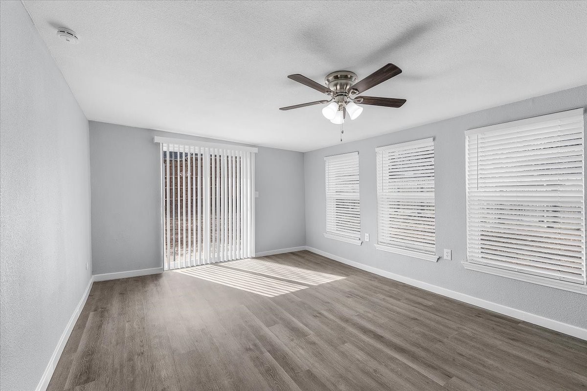 705 NW Hillery Street Burleson TX 76028