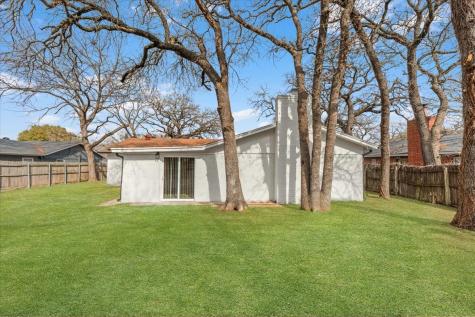 705 NW Hillery Street Burleson TX 76028