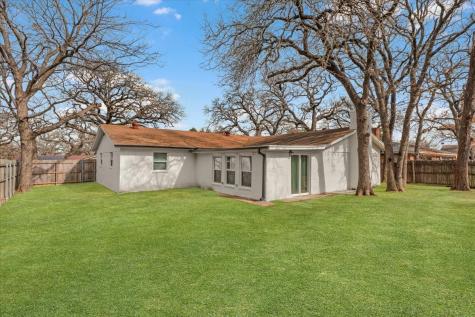 705 NW Hillery Street Burleson TX 76028