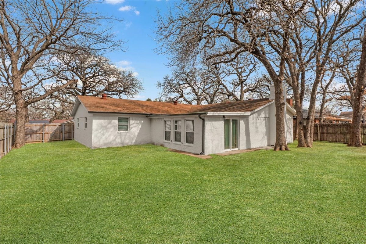 705 NW Hillery Street Burleson TX 76028