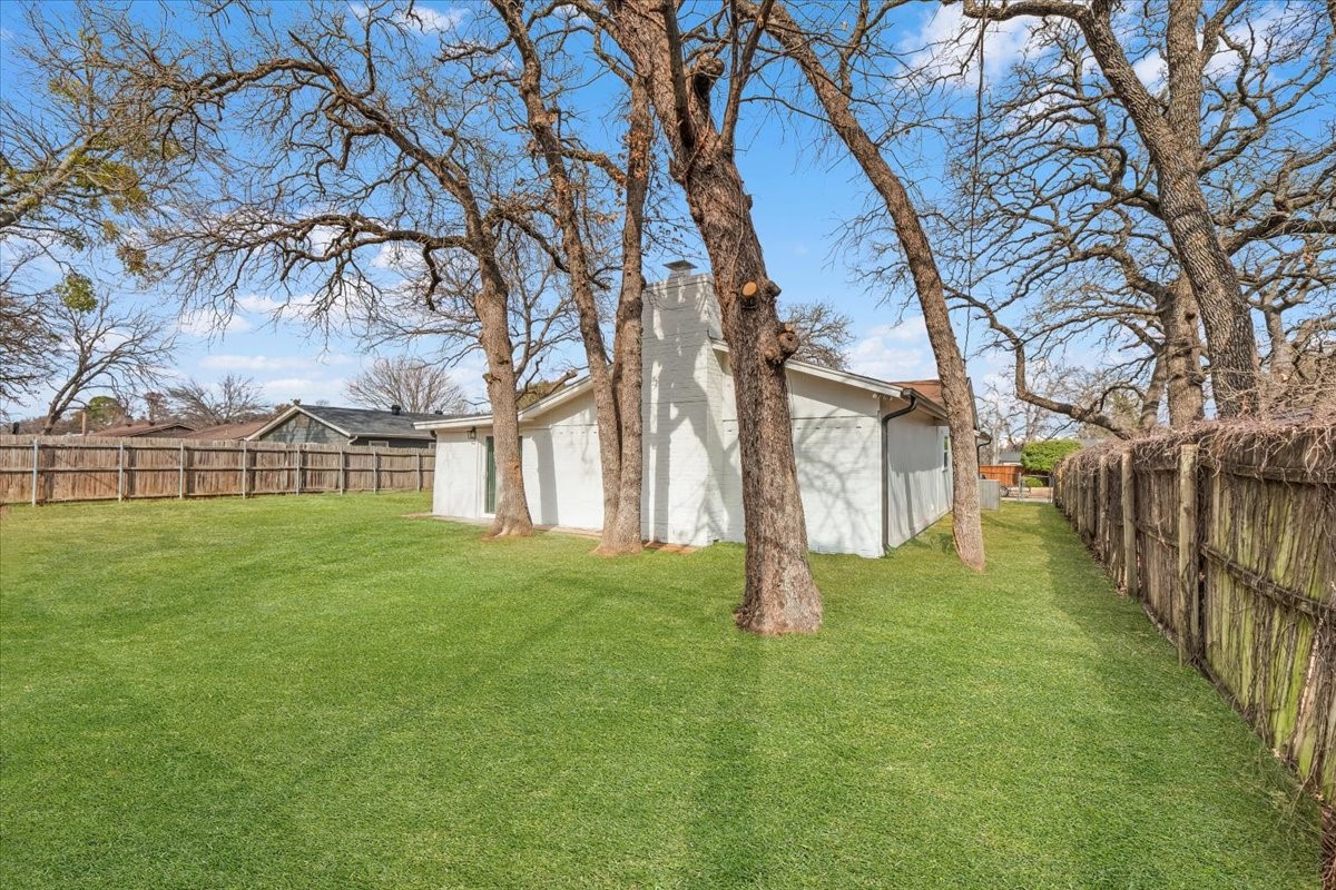 705 NW Hillery Street Burleson TX 76028