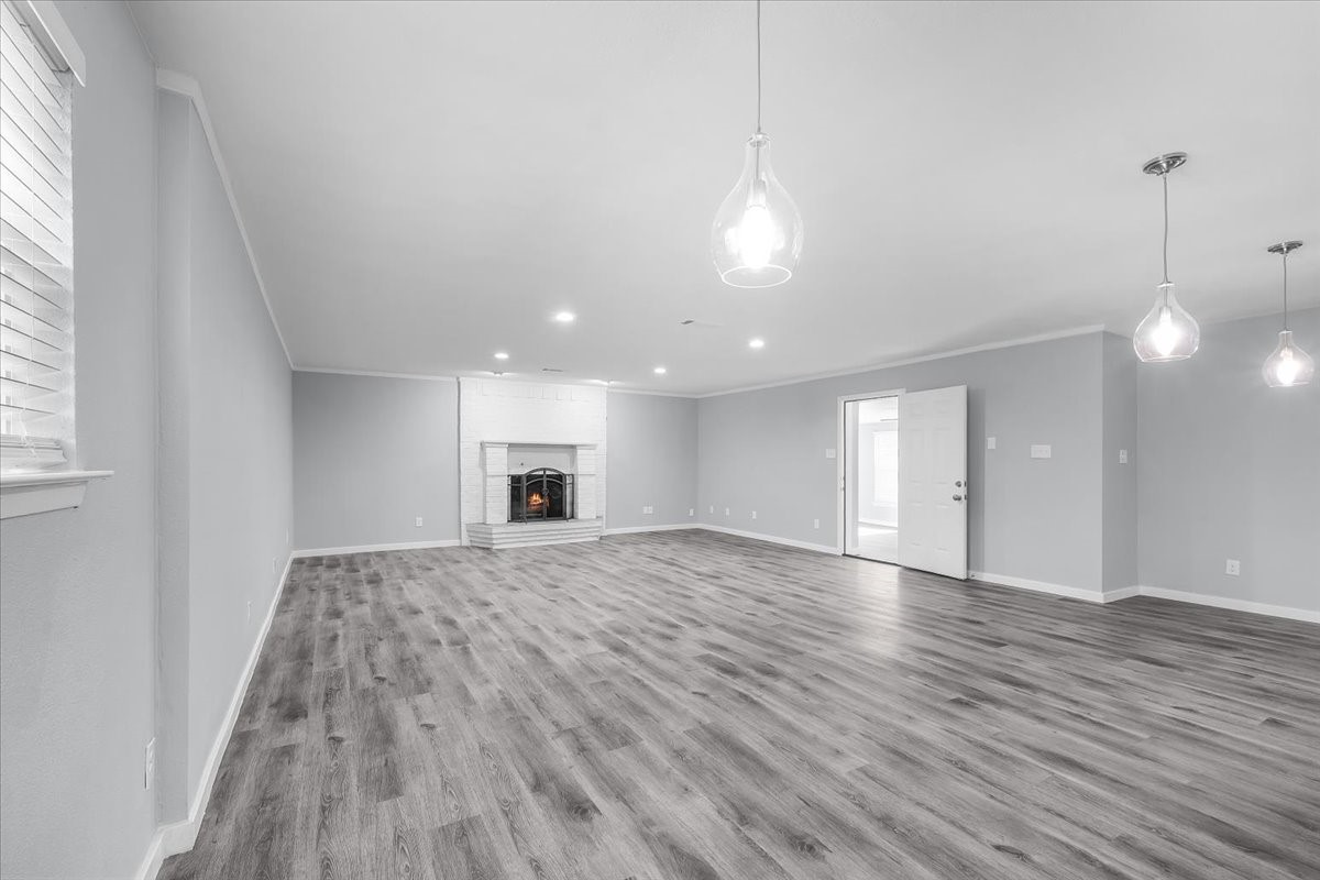 705 NW Hillery Street Burleson TX 76028