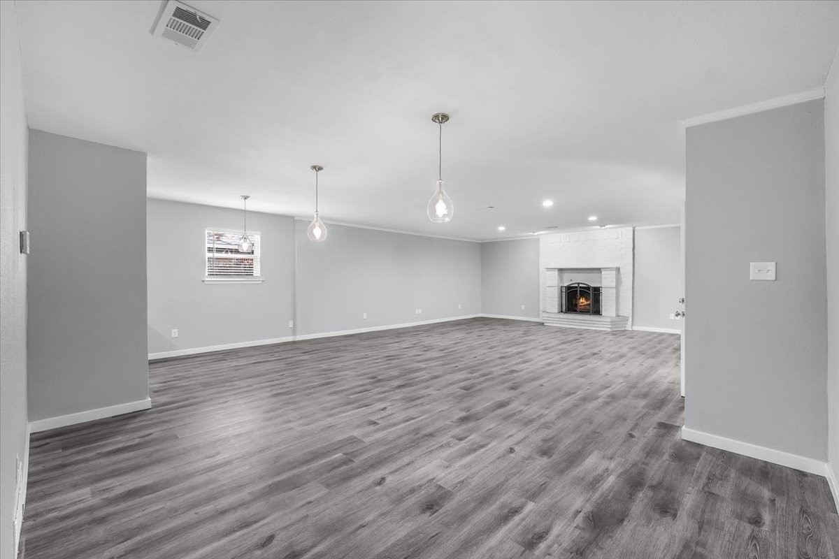 705 NW Hillery Street Burleson TX 76028