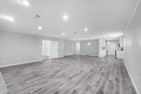 705 NW Hillery Street Burleson TX 76028