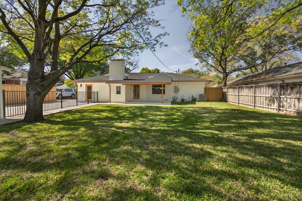6746 Braeburn Drive Dallas TX 75214
