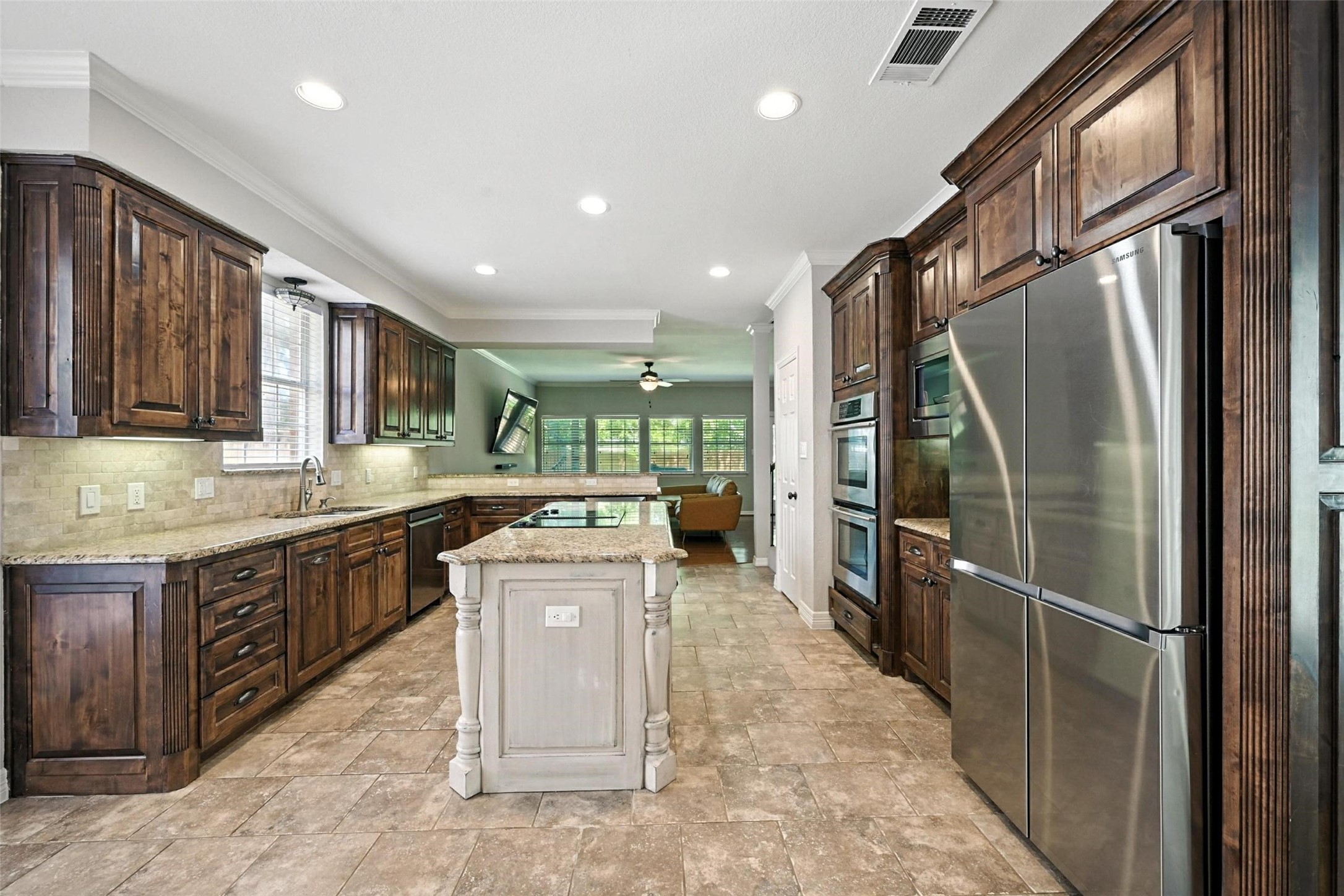 913 Hills Creek Drive Mckinney TX 75072