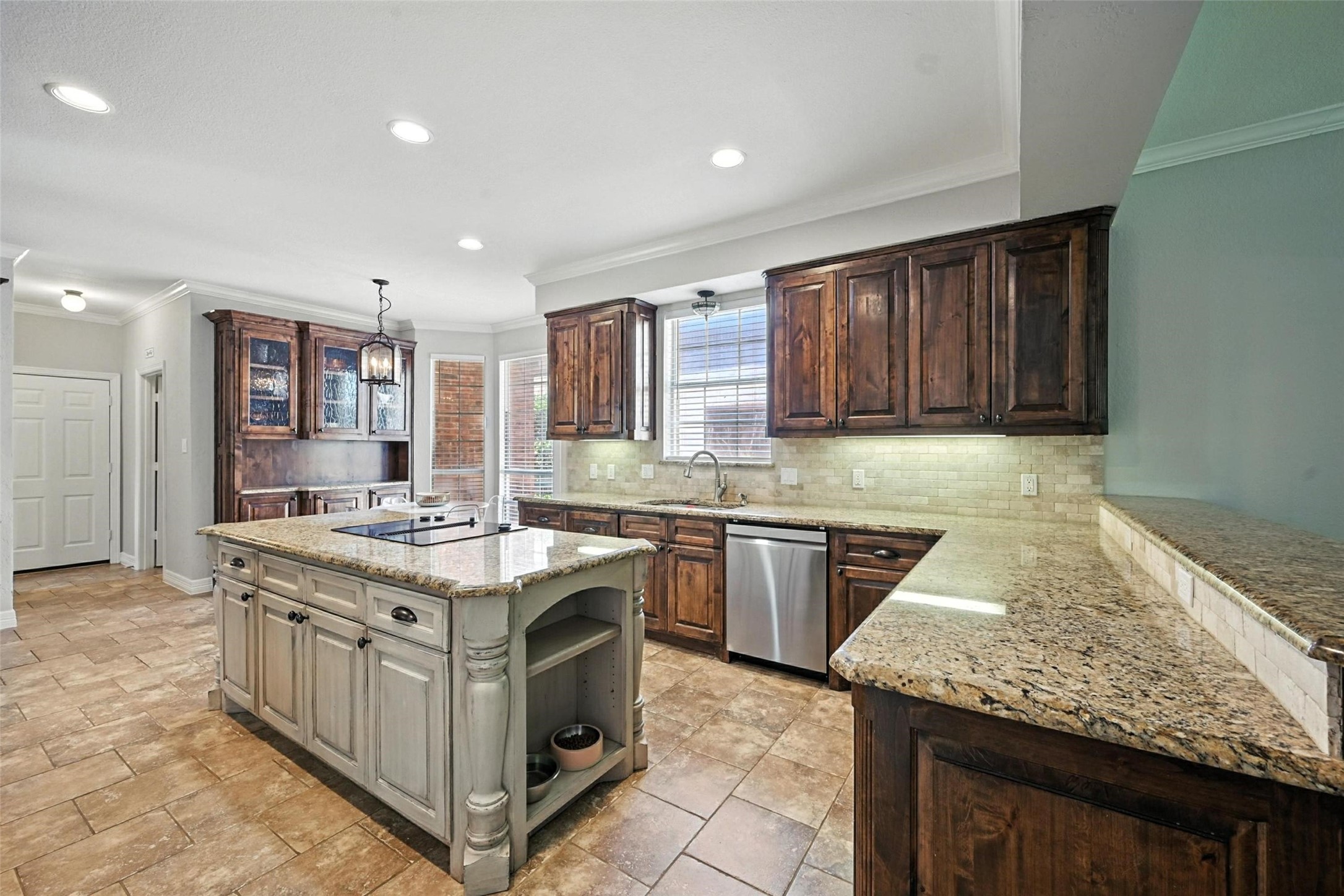 913 Hills Creek Drive Mckinney TX 75072