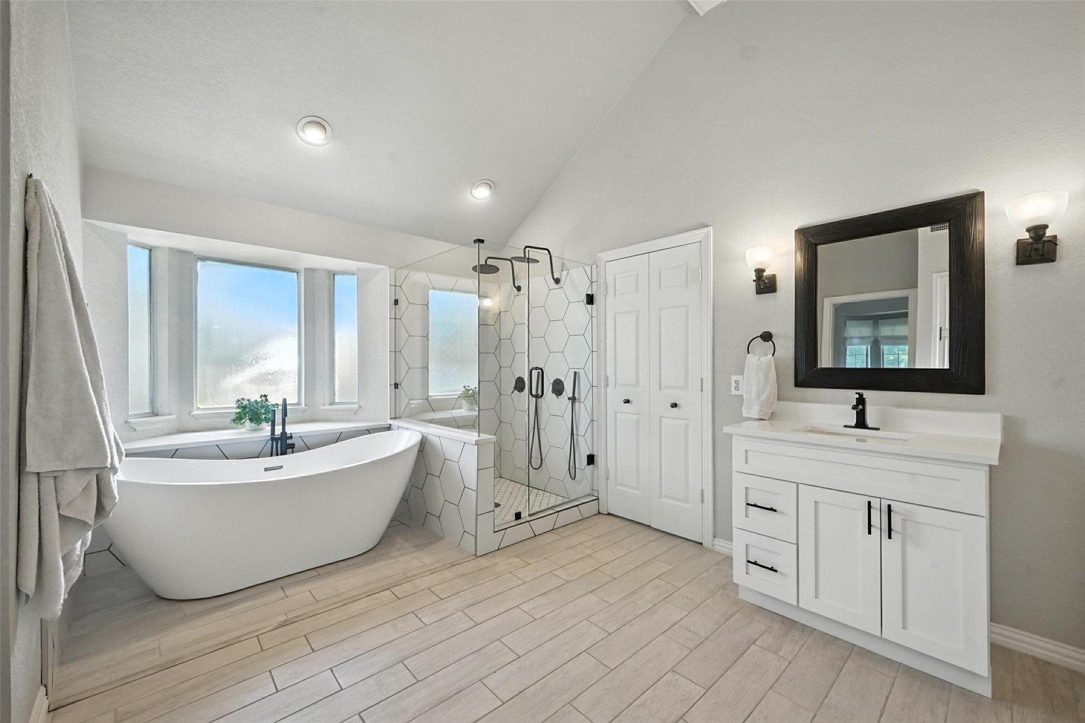 913 Hills Creek Drive Mckinney TX 75072