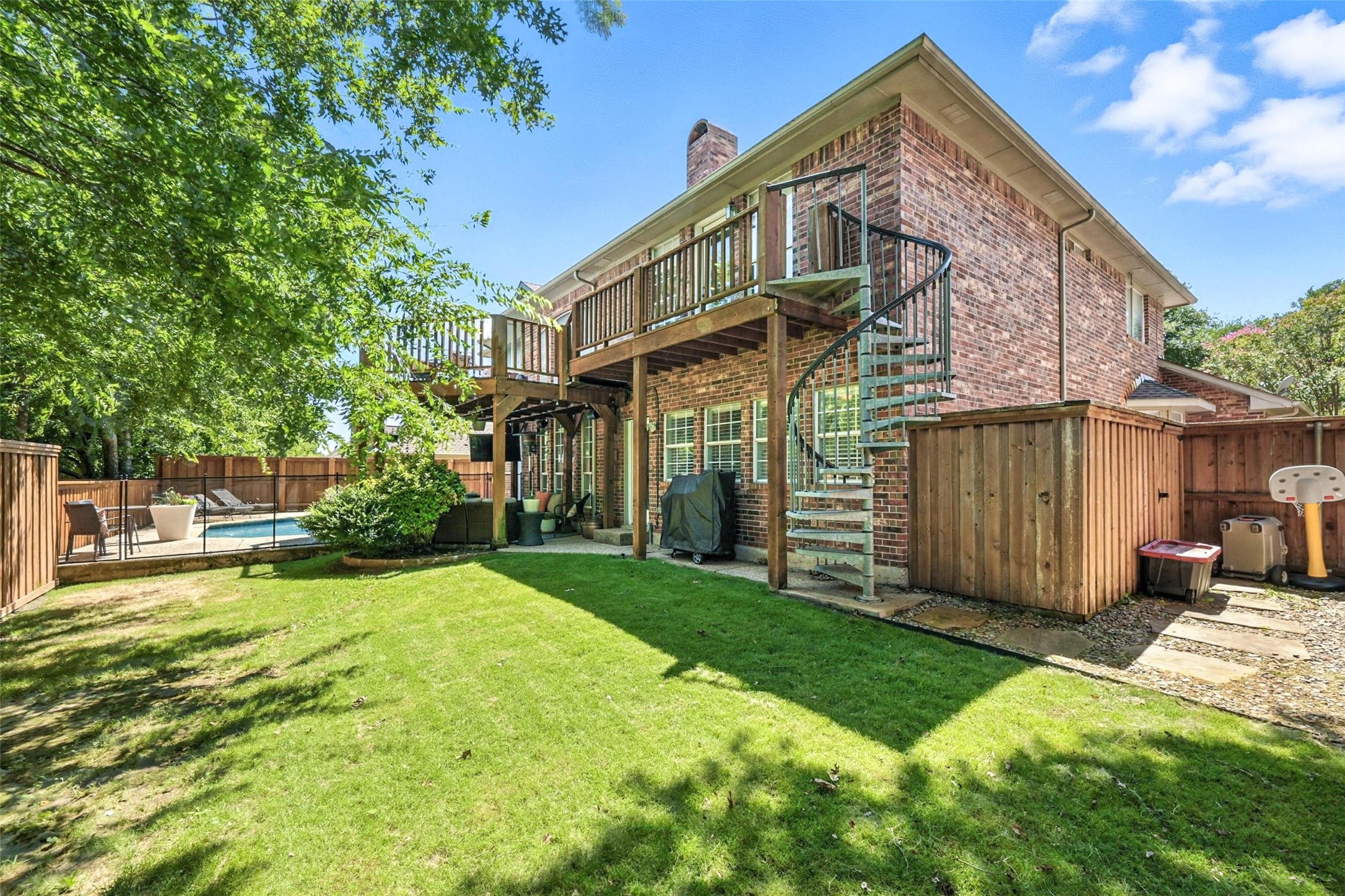 913 Hills Creek Drive Mckinney TX 75072
