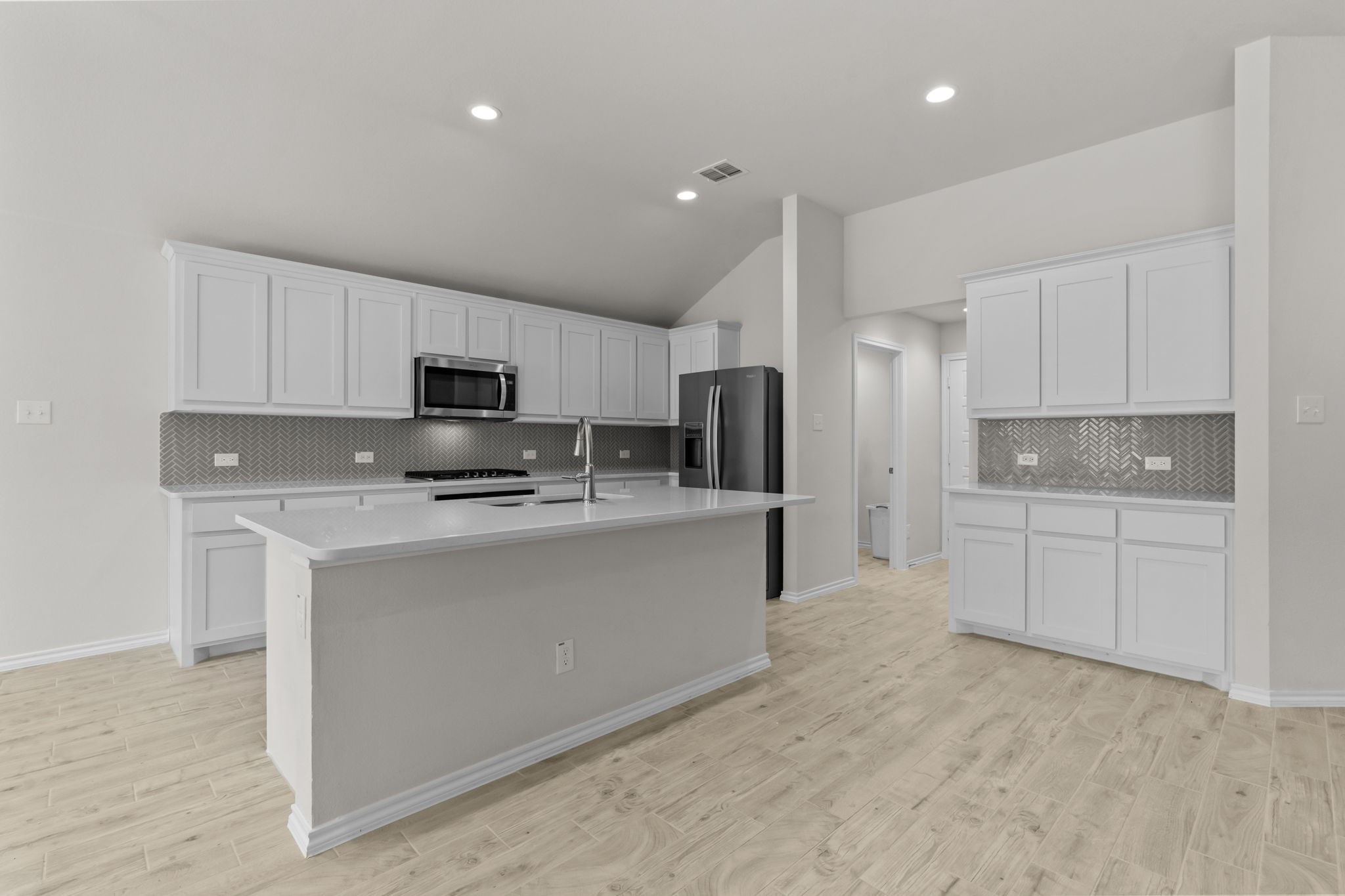 908 Granite Drive Azle TX 76020