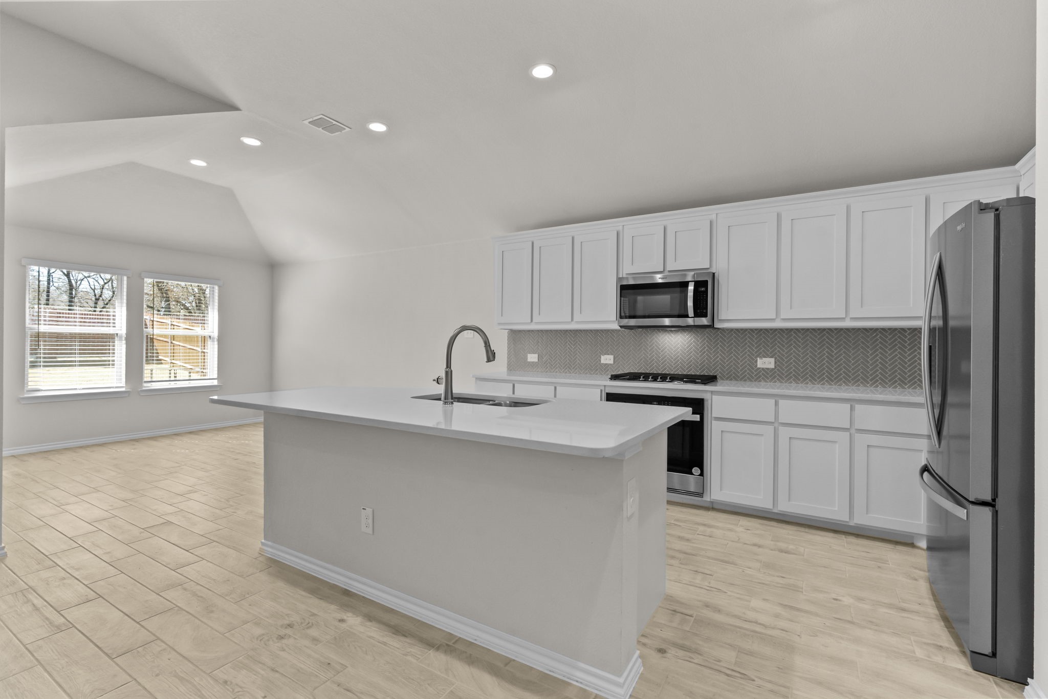 908 Granite Drive Azle TX 76020