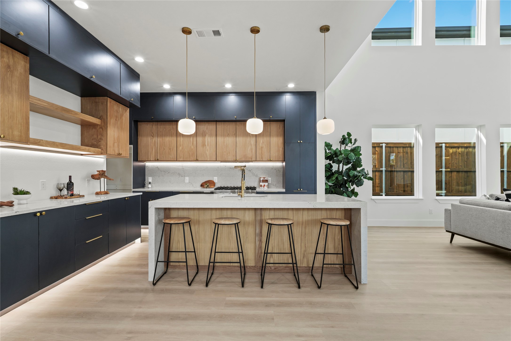 1503 Dennison Street Dallas TX 75212
