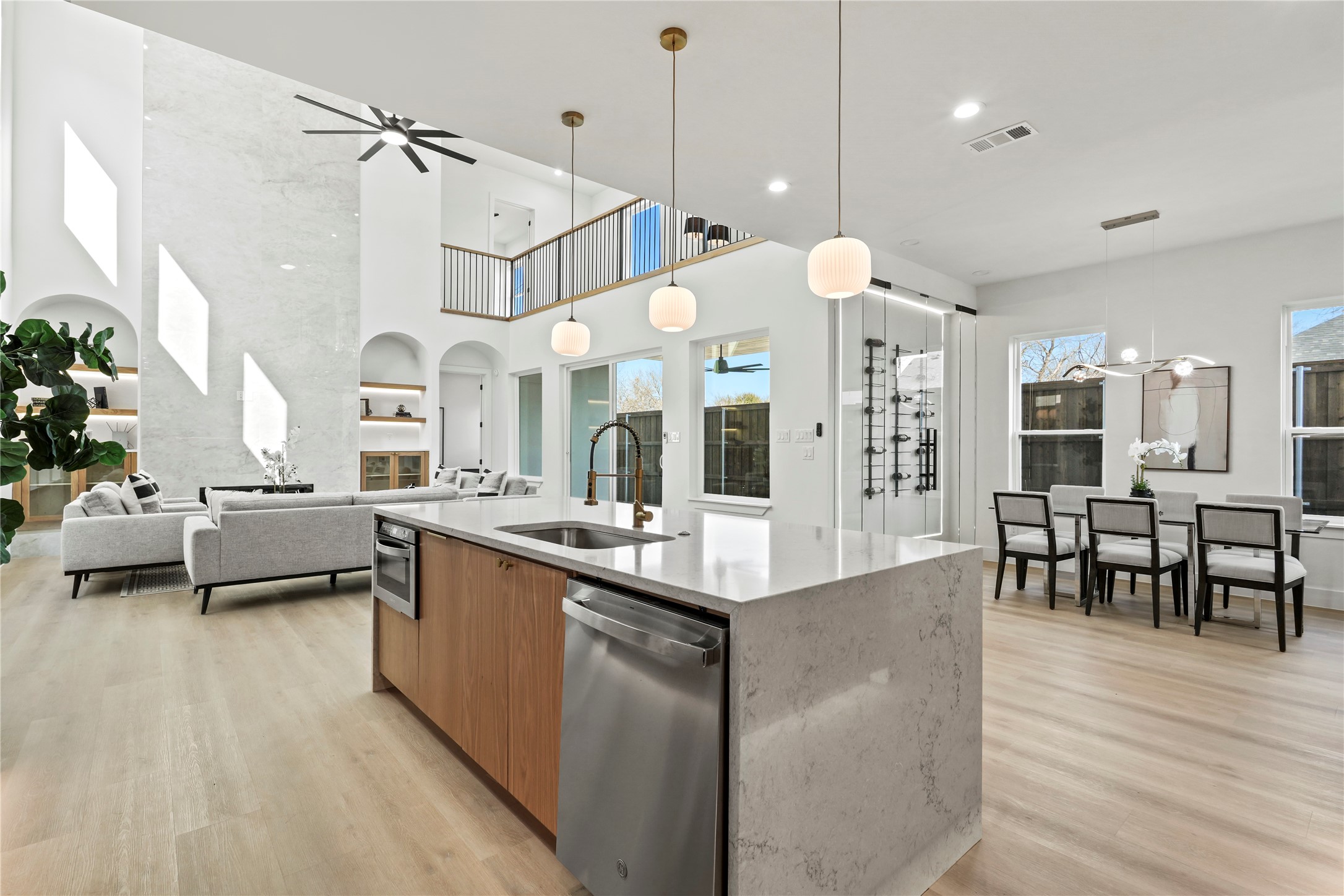 1503 Dennison Street Dallas TX 75212