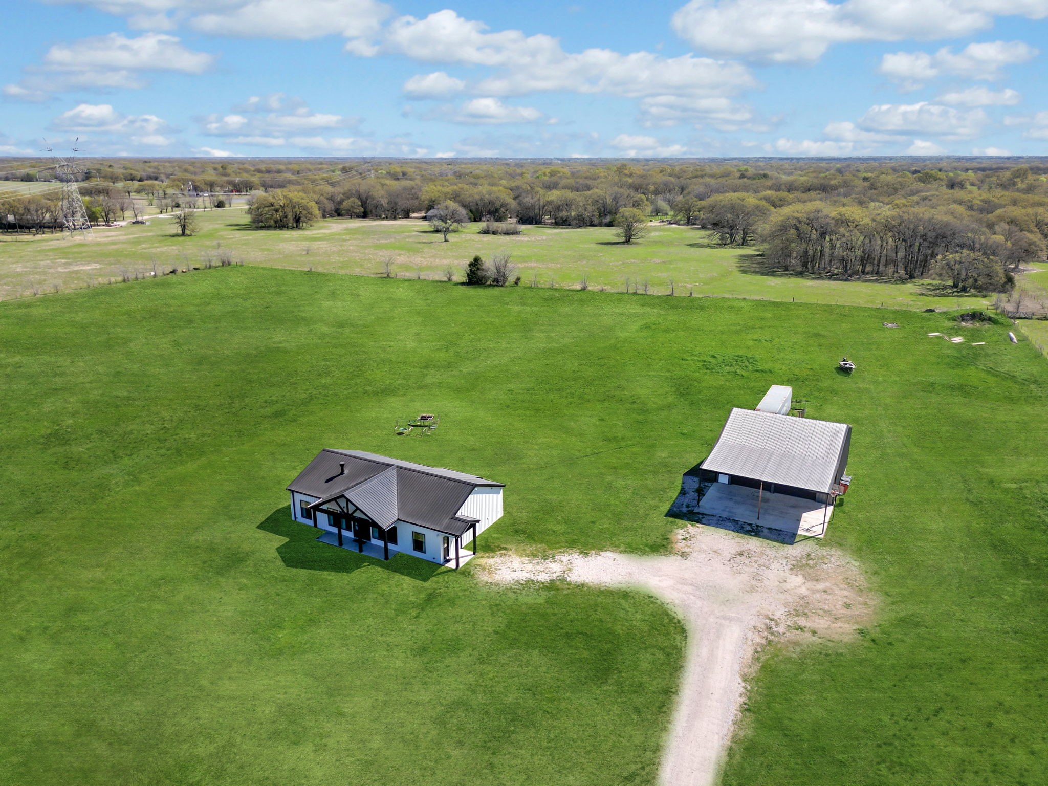4957 County Road 3521 Greenville TX 75402