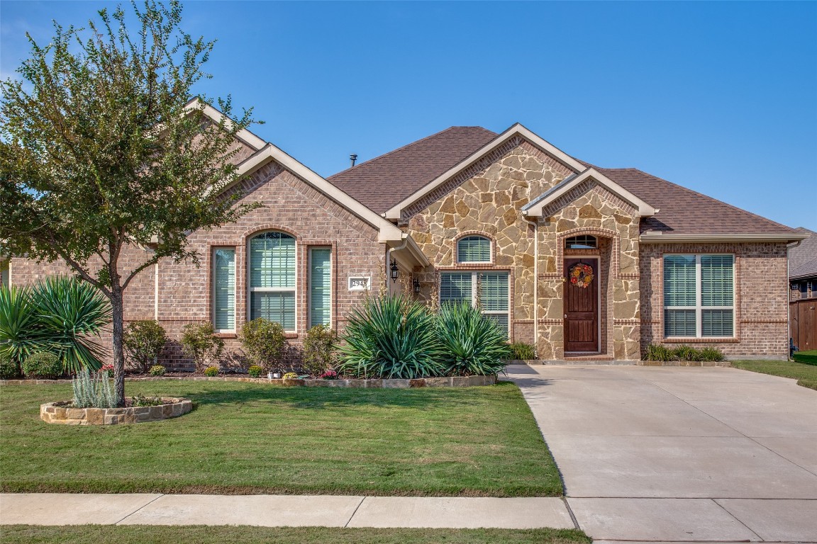 2948 Salina Drive Grand Prairie TX 75054