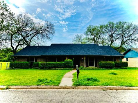 2214 Oak Creek Drive Sherman TX 75092