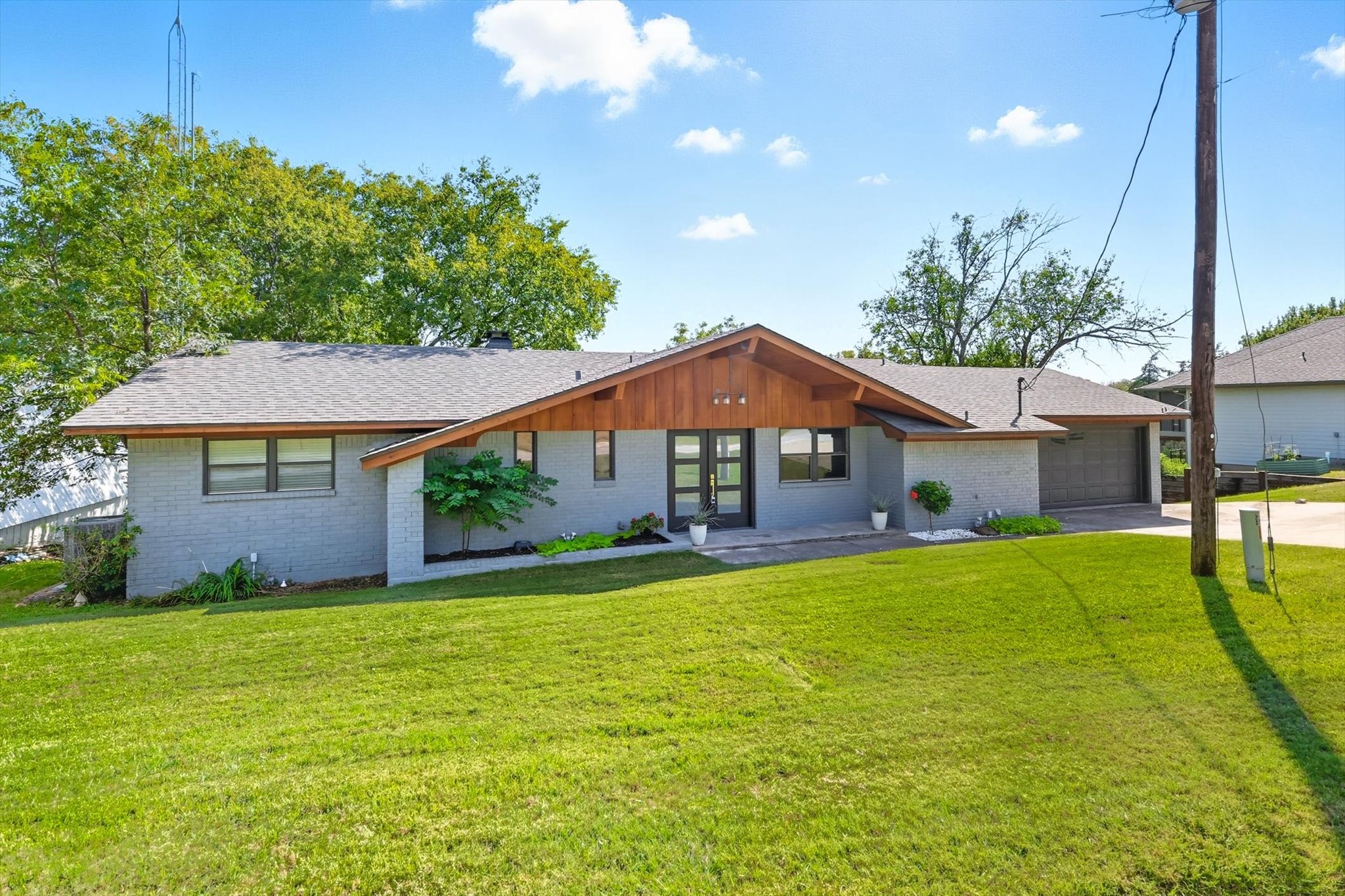 80 Bayside Circle Gainesville TX 76240