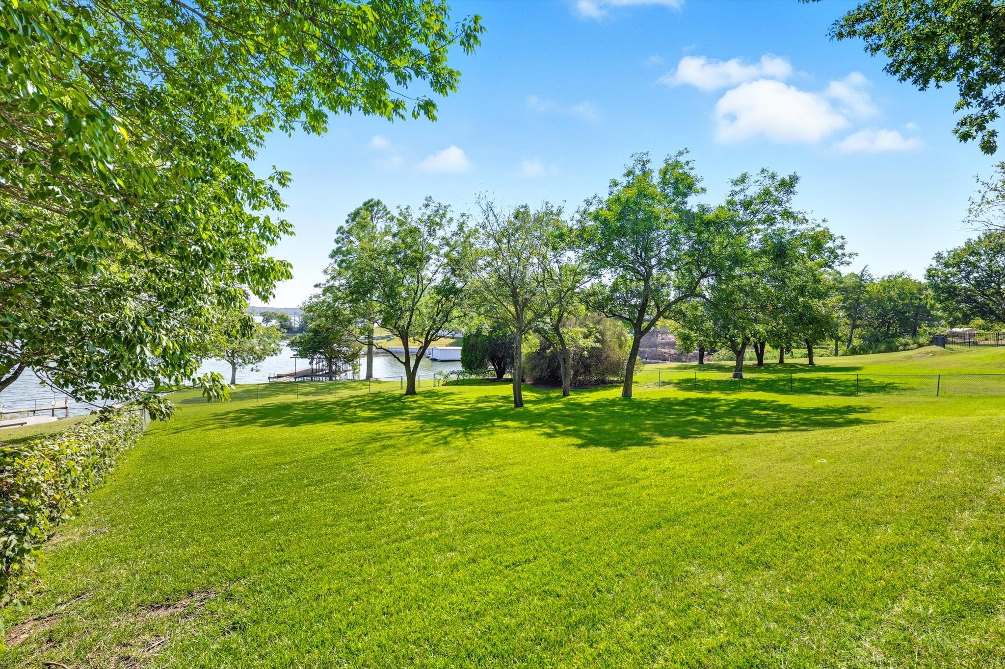 80 Bayside Circle Gainesville TX 76240