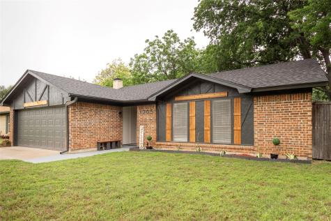 1205 Augusta Road Benbrook TX 76126