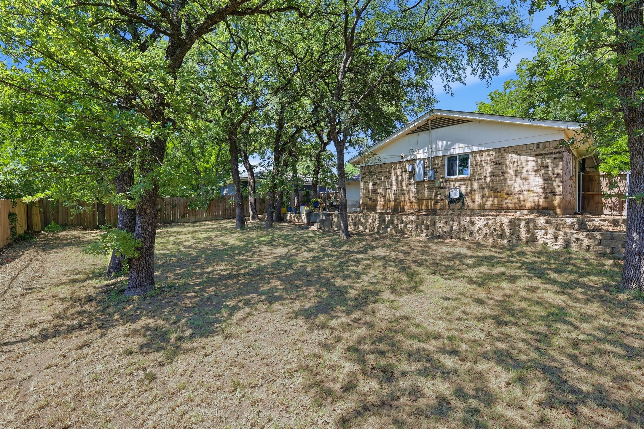 16 Coffee Tavern Road Bedford TX 76022
