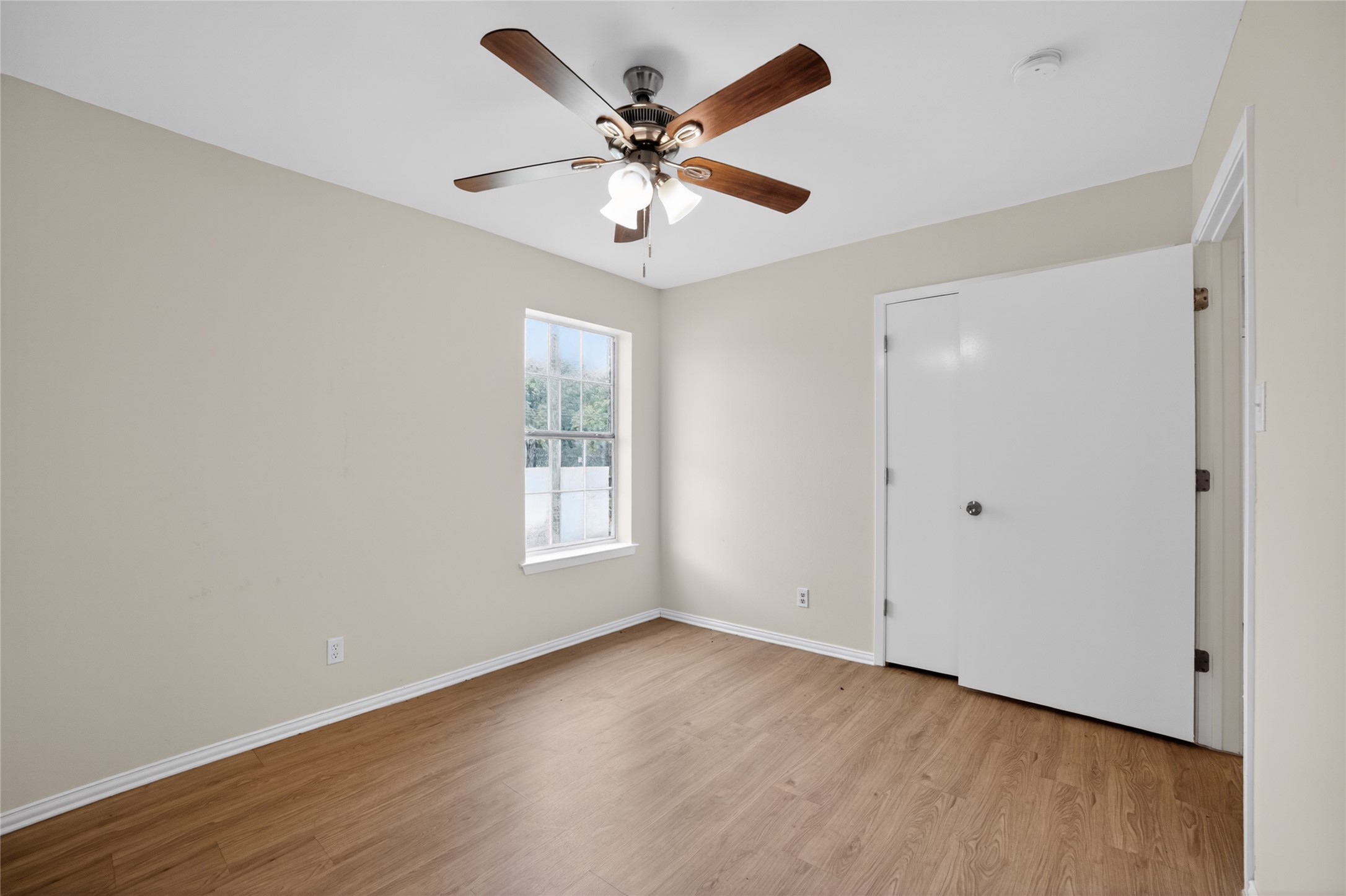 808 Park Street Commerce TX 75428