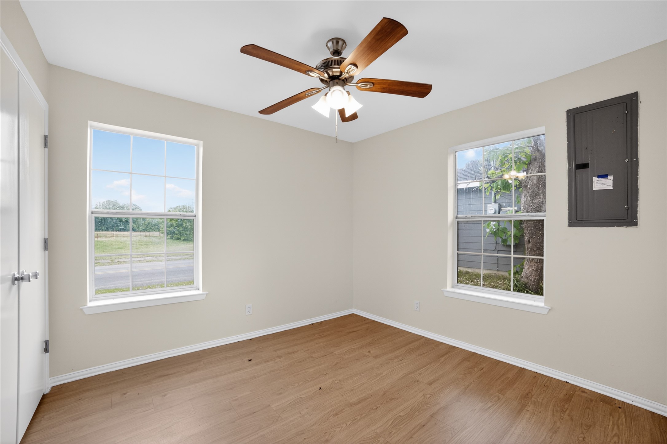 808 Park Street Commerce TX 75428