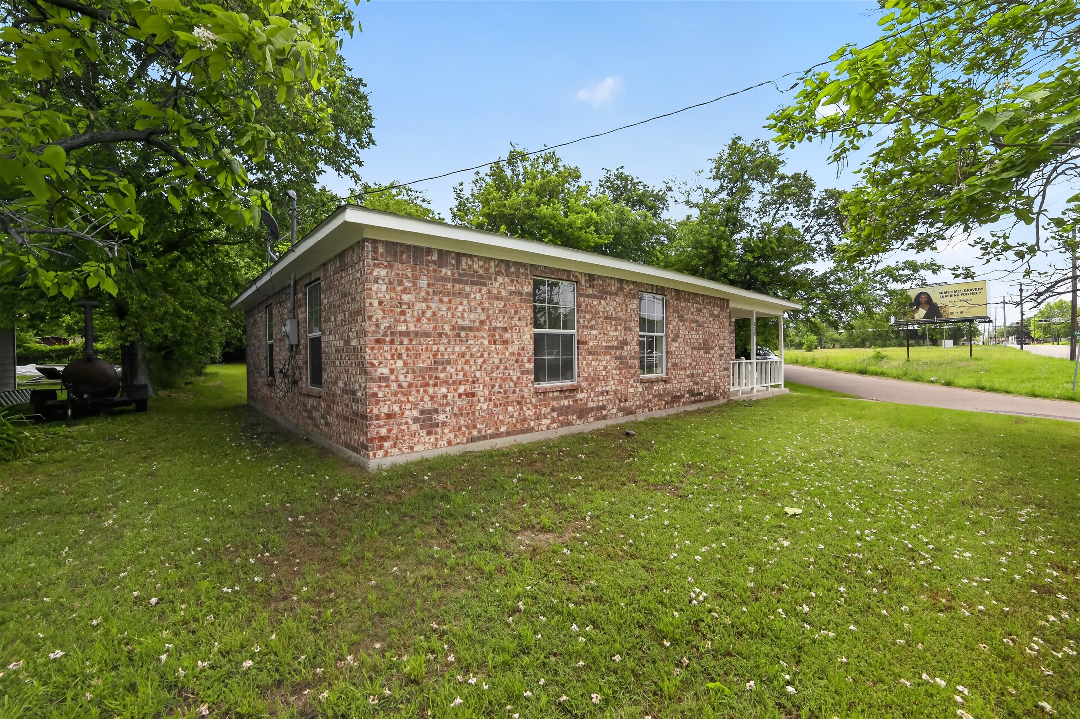 808 Park Street Commerce TX 75428