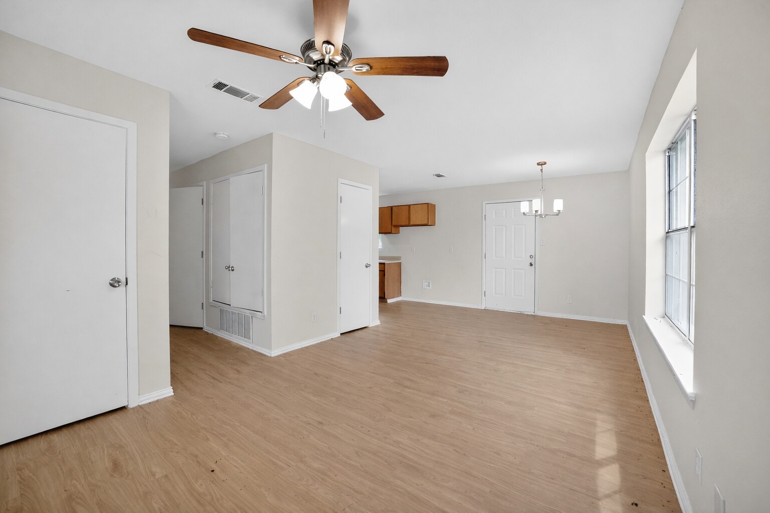 808 Park Street Commerce TX 75428