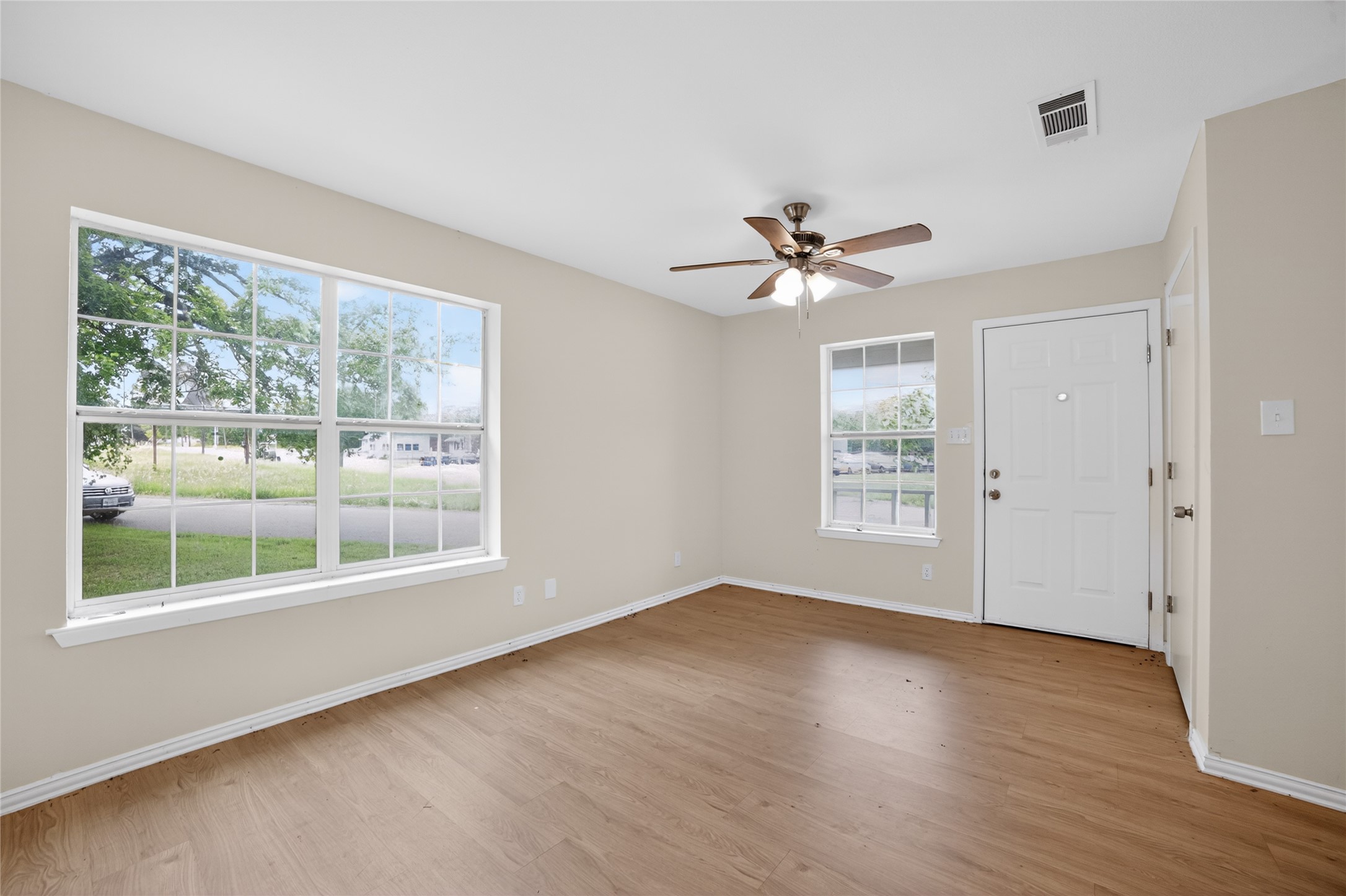 808 Park Street Commerce TX 75428