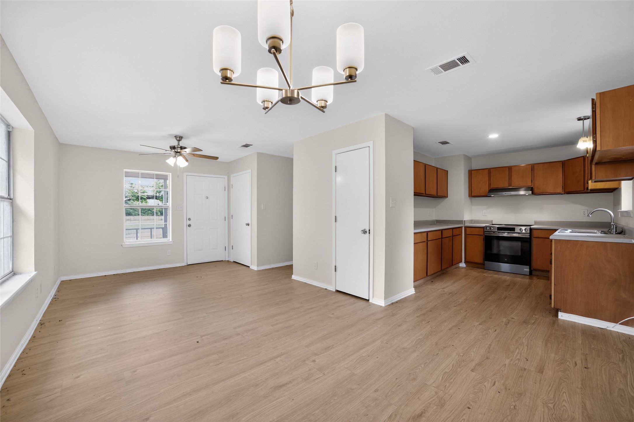 808 Park Street Commerce TX 75428