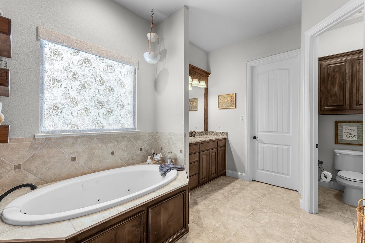 228 Parc Oaks Drive Aledo TX 76008