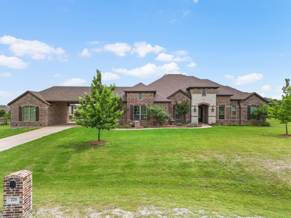 228 Parc Oaks Drive Aledo TX 76008