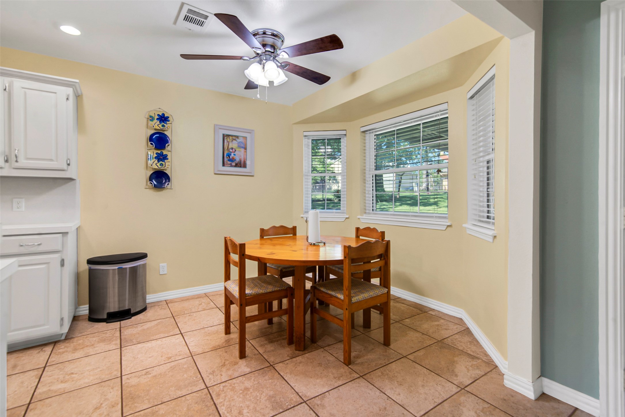 731 Deleon Street Denison TX 75020