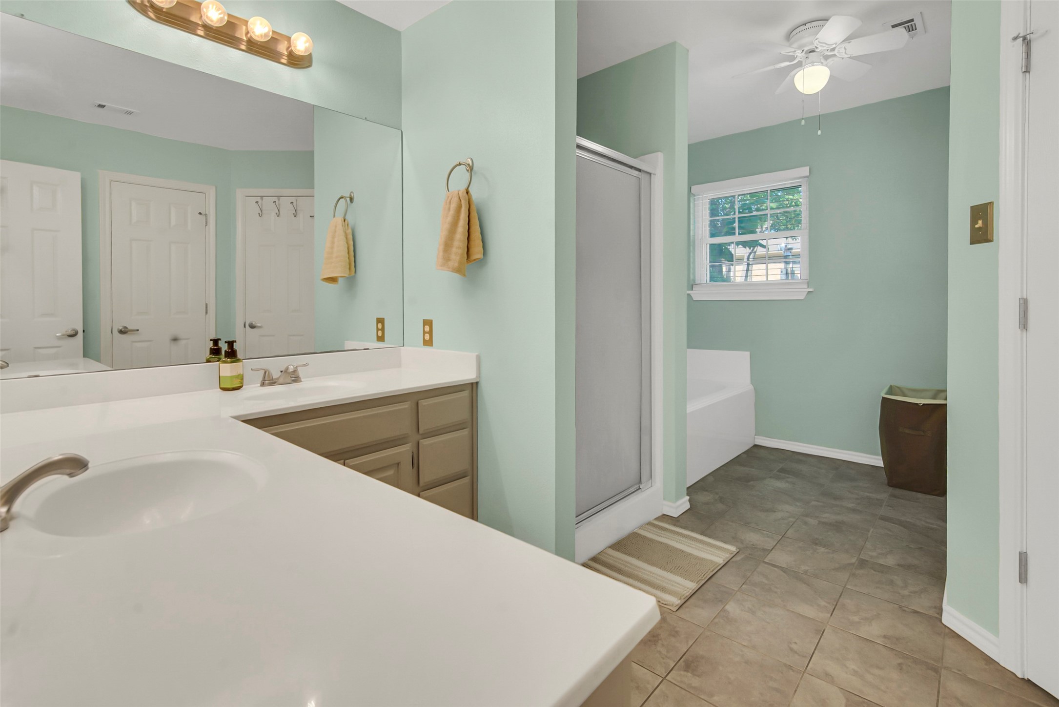 731 Deleon Street Denison TX 75020