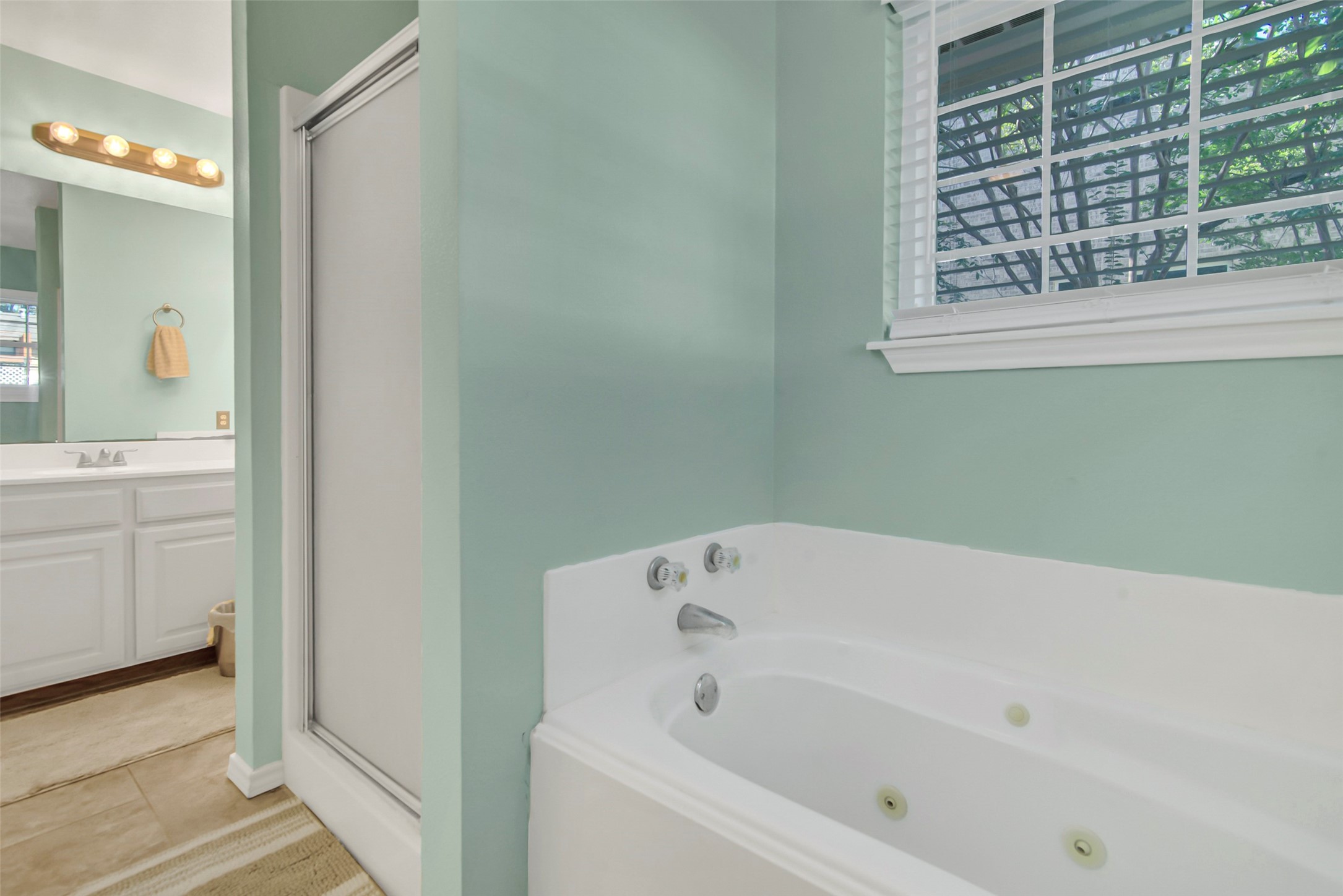 731 Deleon Street Denison TX 75020