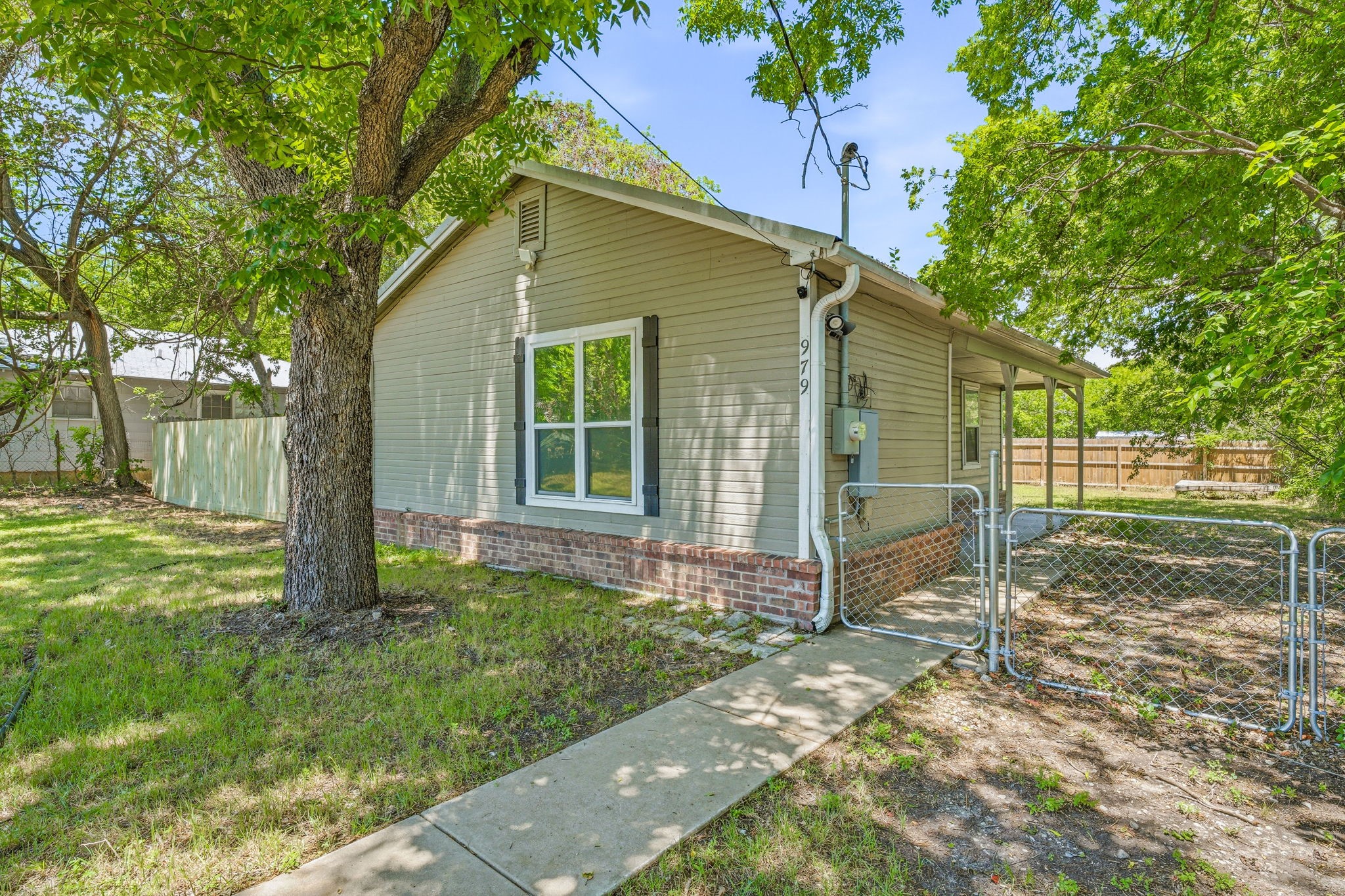 979 W Pecan Street Stephenville TX 76401