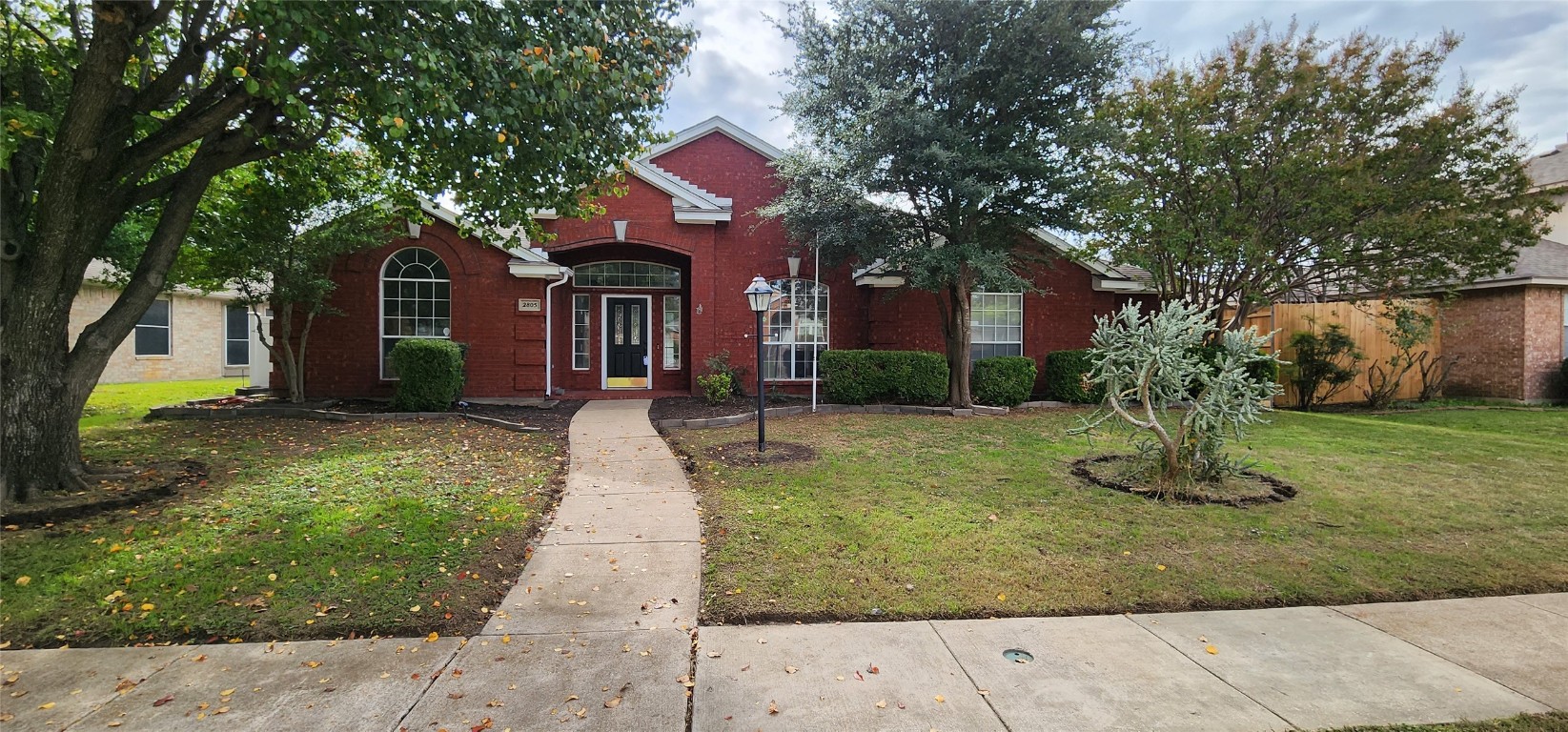 2805 Olympia Drive Grand Prairie TX 75052