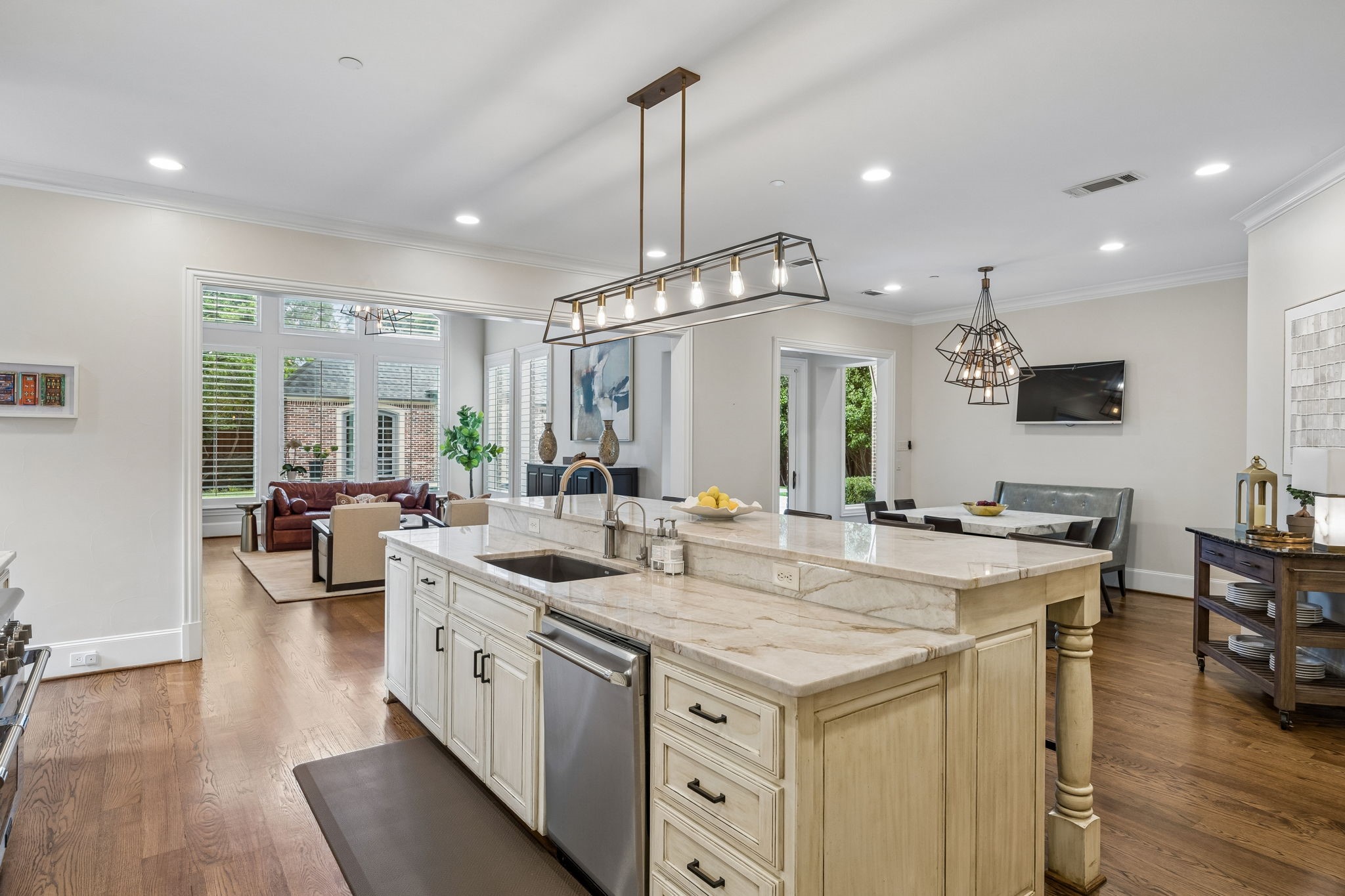 4234 Williamsburg Road Dallas TX 75220