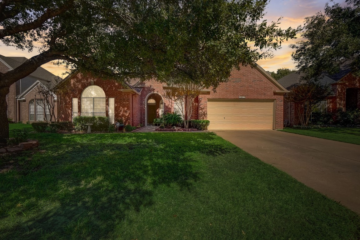1844 Glen Wood Drive Grapevine TX 76051
