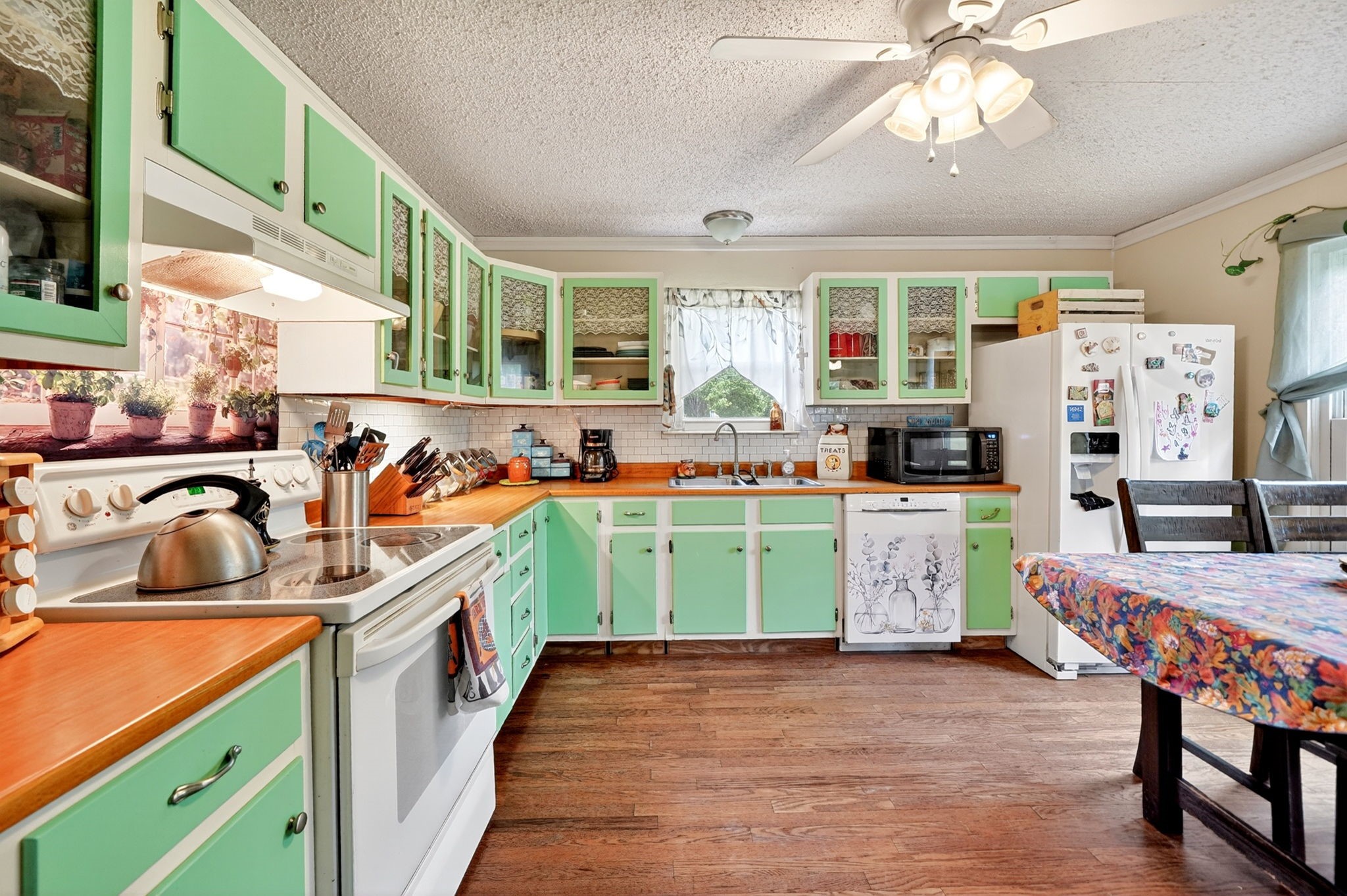 610 Crooked Creek Road Edgewood TX 75117