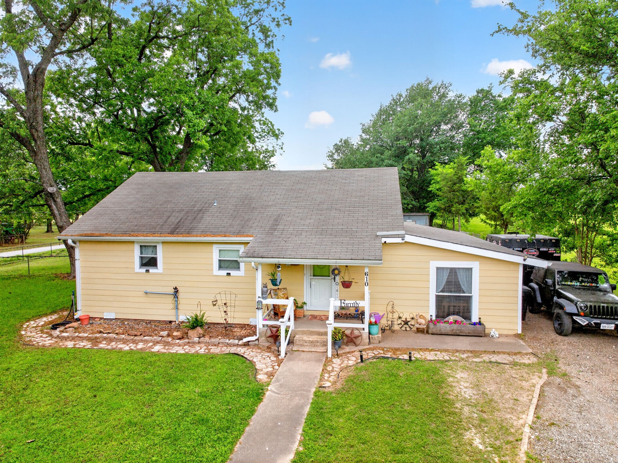 610 Crooked Creek Road Edgewood TX 75117