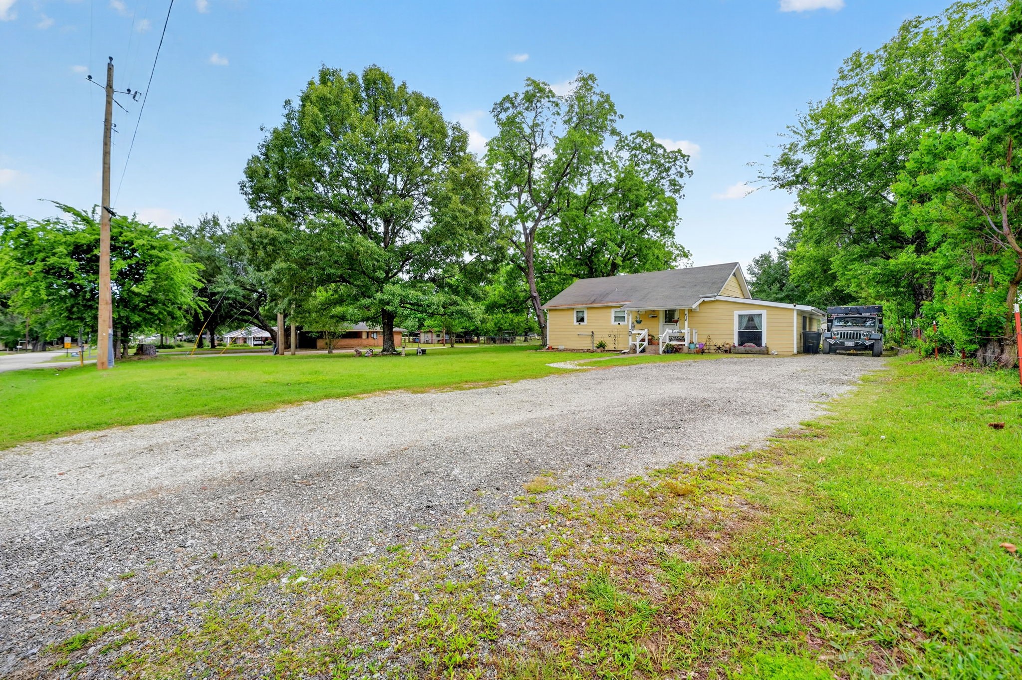 610 Crooked Creek Road Edgewood TX 75117