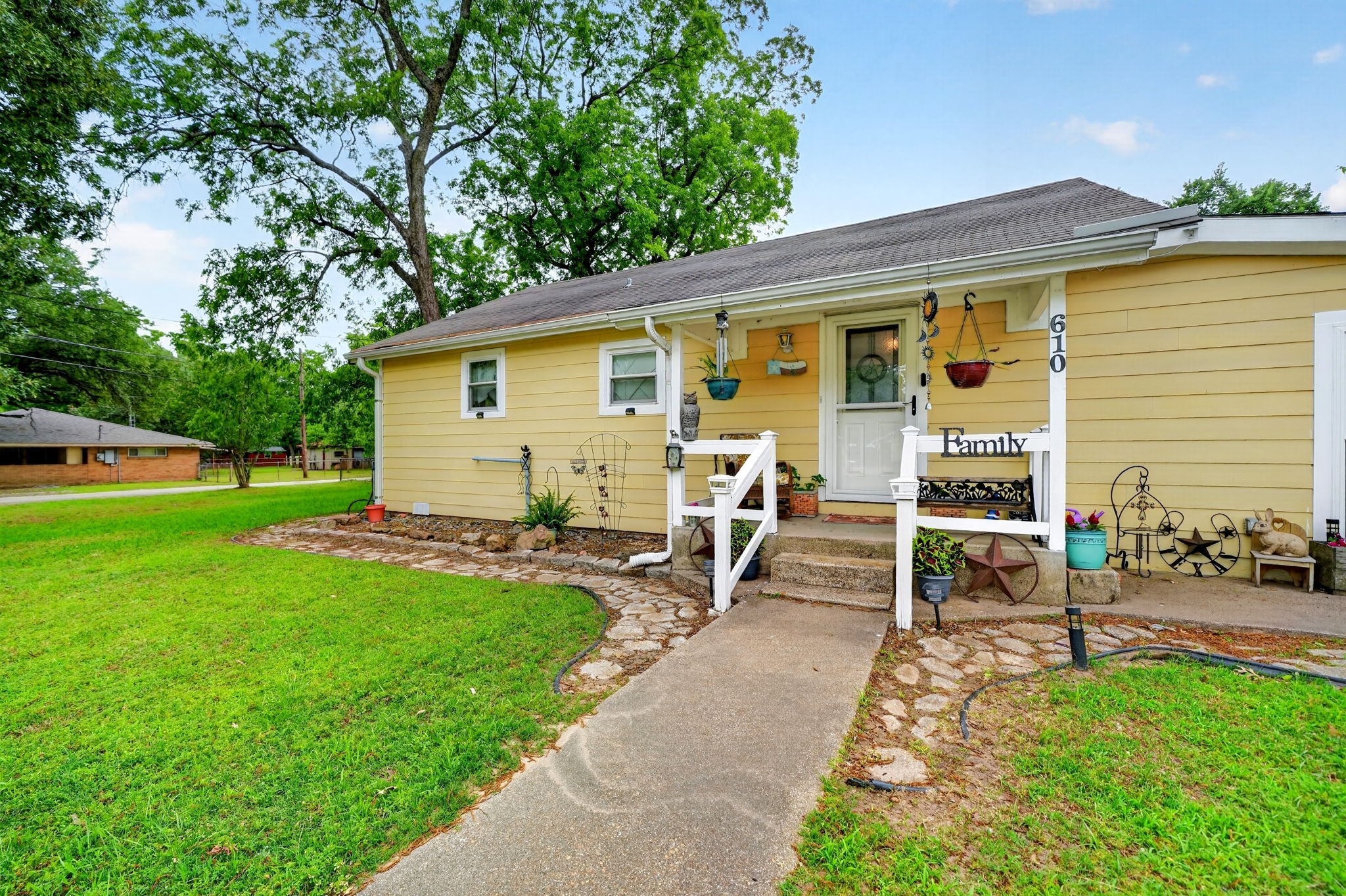 610 Crooked Creek Road Edgewood TX 75117